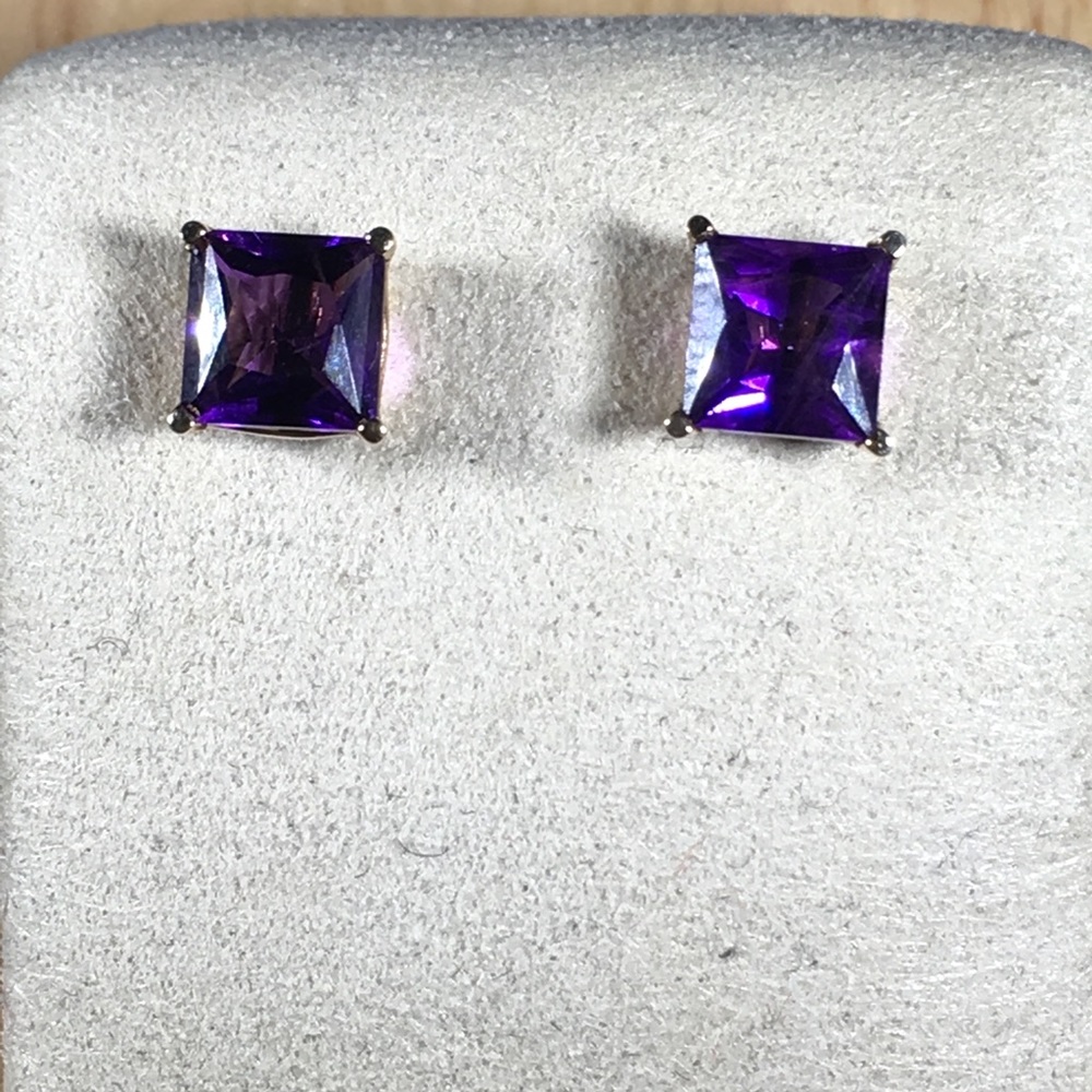 14k Yellow Gold, 3.00ctw Genuine Amethyst Studs